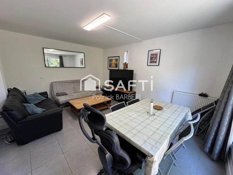 Appartement - 98 m² - 6 pièces