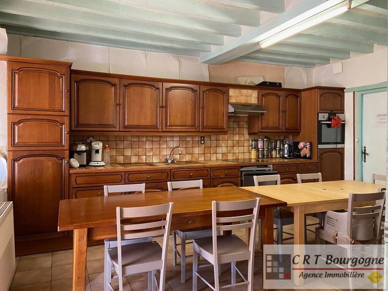 Maison - 176 m² - 7 pièces