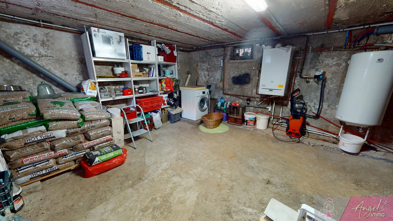 Maison - 90 m² - 5 pièces