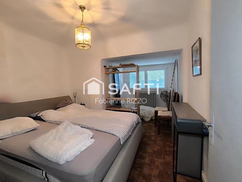 Maison - 195 m² - 8 pièces