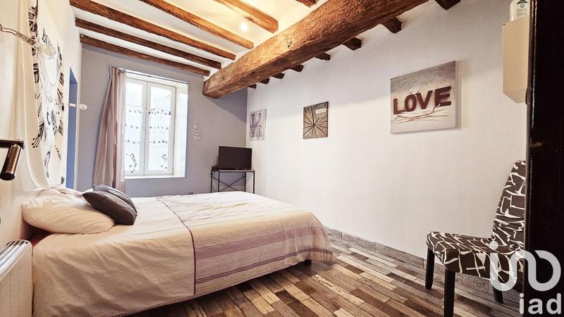 Maison - 237 m² - 9 pièces