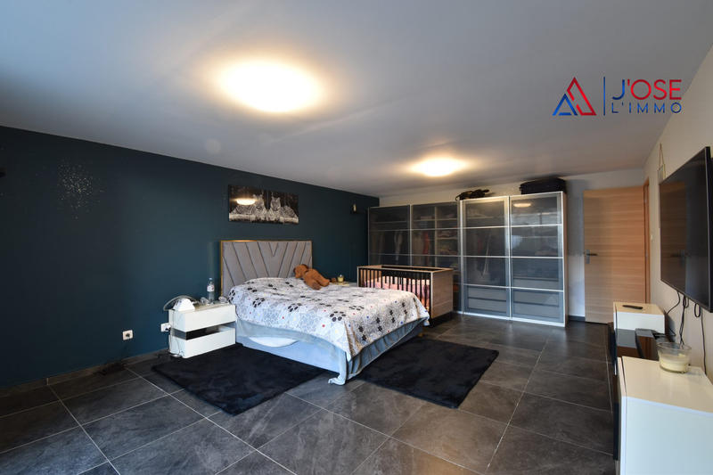 Maison - 125 m² - 5 pièces