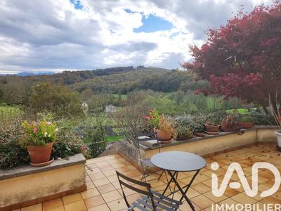 Maison - 146 m² - 8 pièces