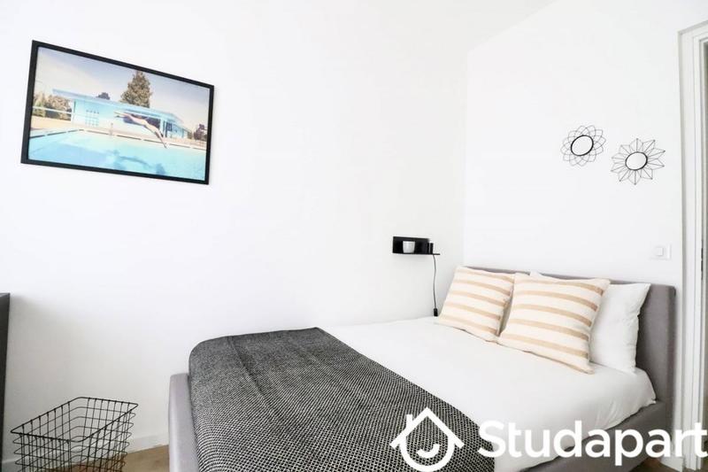 Chambre - 13 m² - 1 pièce