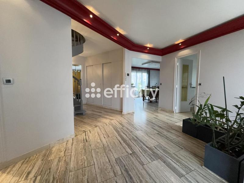 Pavillon - 157 m² - 6 pièces