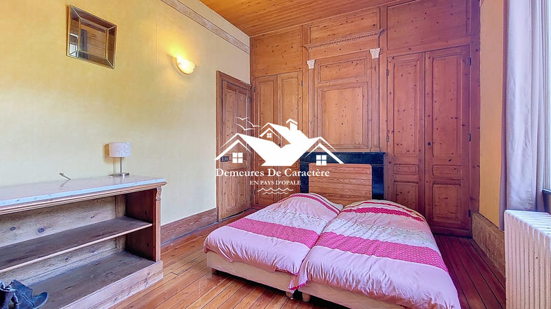 Maison - 399 m² - 14 pièces