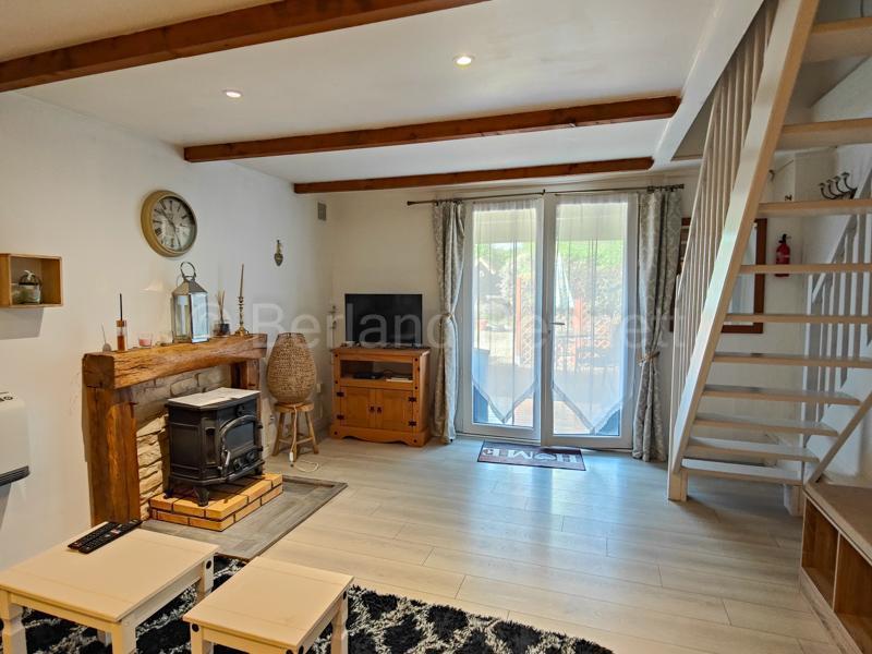 Maison en pierre - 211 m² - 9 pièces