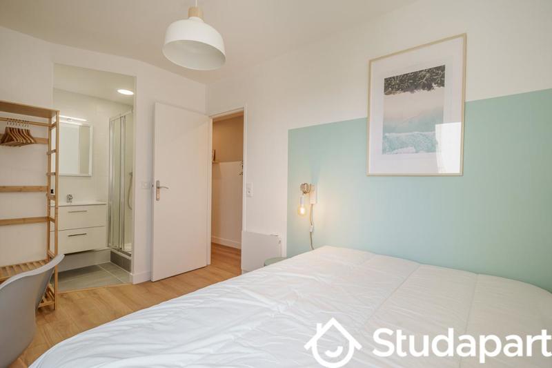 Chambre - 13 m² - 1 pièce