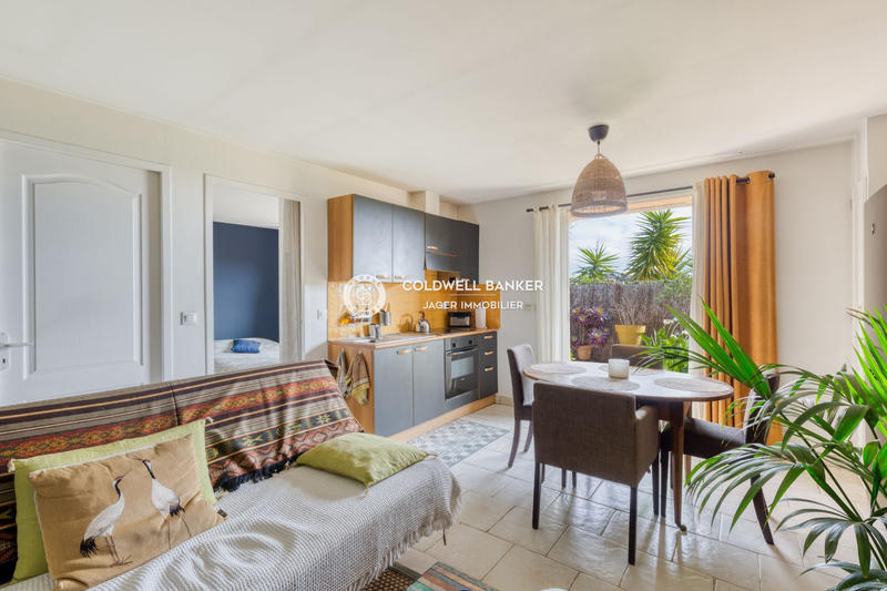 Maison - 250 m² - 5 pièces