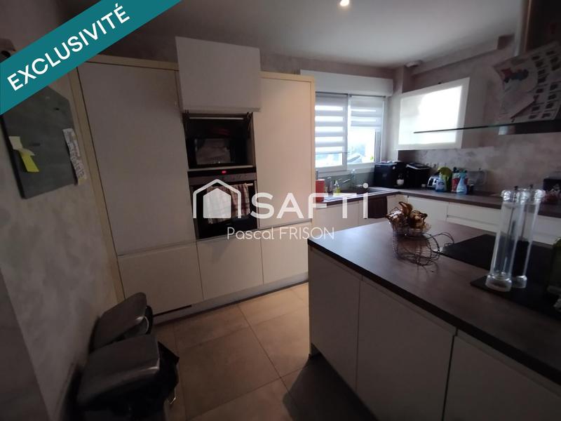 Maison - 196 m² - 7 pièces