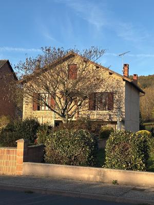 Maison - 166 m² - 5 pièces