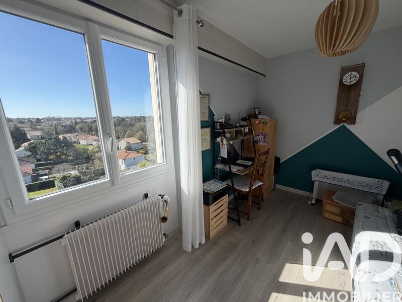 Appartement - 80 m² - 4 pièces