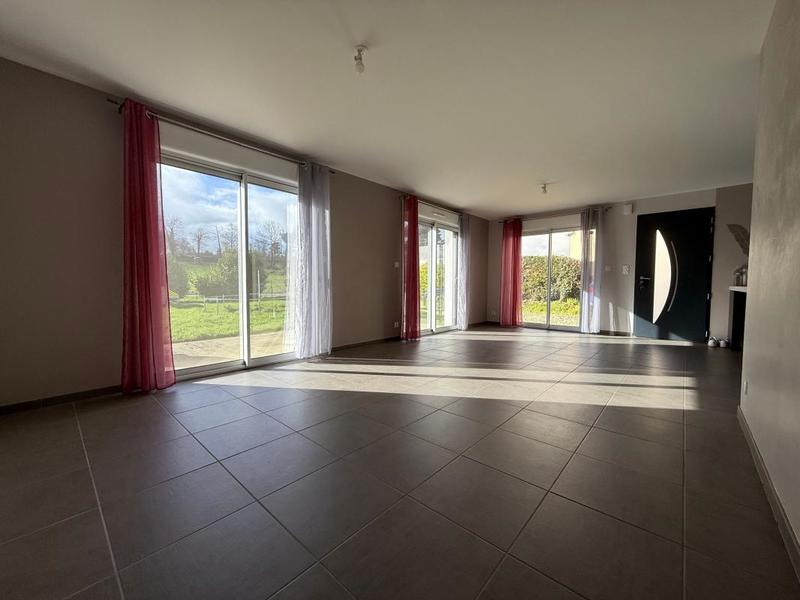 Maison - 100 m² - 5 pièces