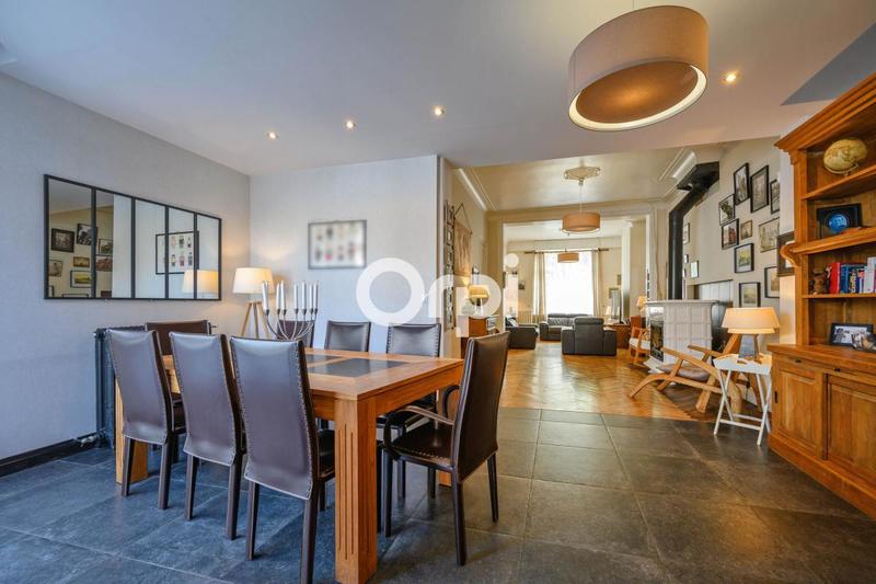 Maison de ville - 218 m² - 8 pièces