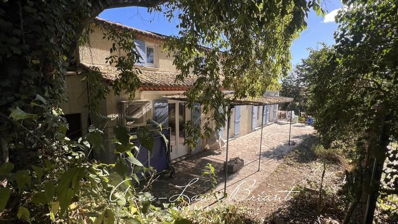 Maison - 175 m² - 10 pièces