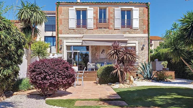 Maison - 214 m² - 6 pièces