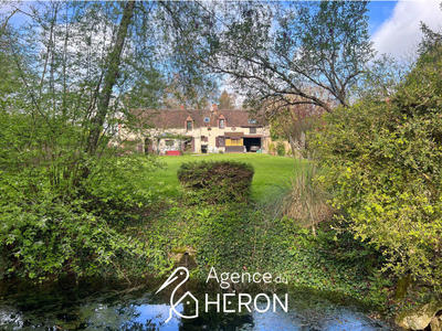 Propriété - 97 m² - 5 pièces