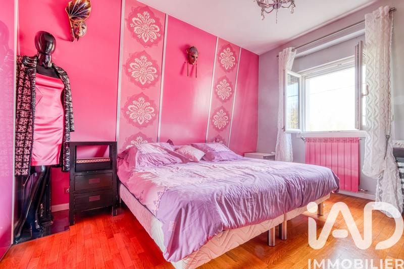 Maison - 269 m² - 8 pièces