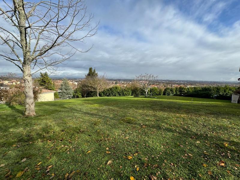 Terrain constructible - 1 129 m²