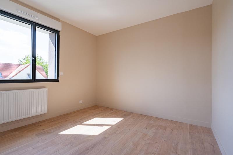 Maison - 92 m² - 6 pièces