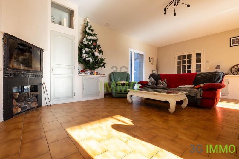 Villa - 222 m² - 8 pièces