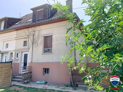 Maison - 93 m² - 5 pièces