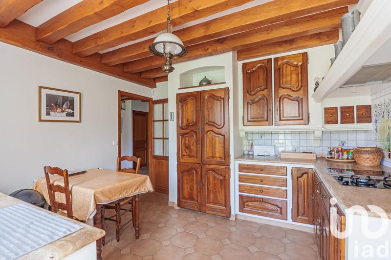 Maison - 230 m² - 7 pièces