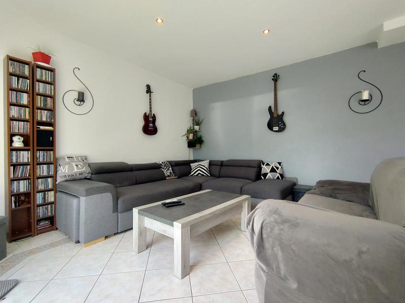 Maison - 216 m² - 10 pièces