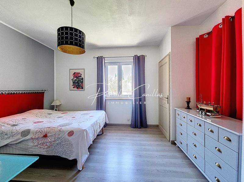 Villa - 220 m² - 11 pièces