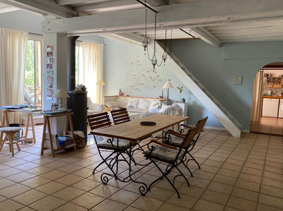 Maison - 360 m² - 10 pièces