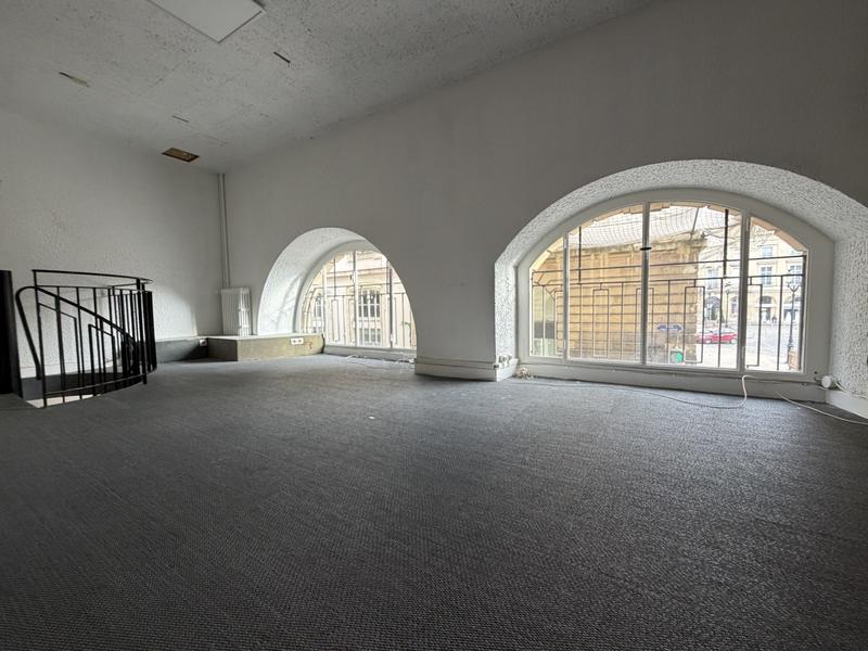 Local commercial - 81 m²