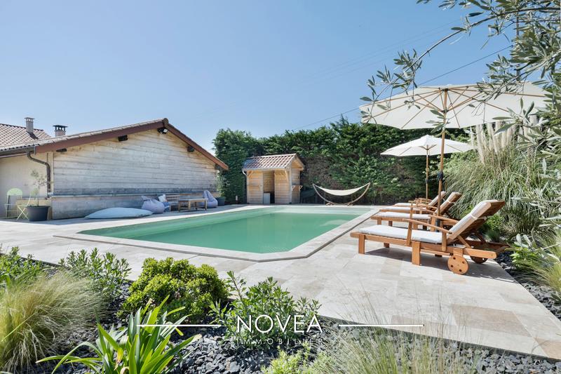 Maison ancienne - 245 m² - 8 pièces