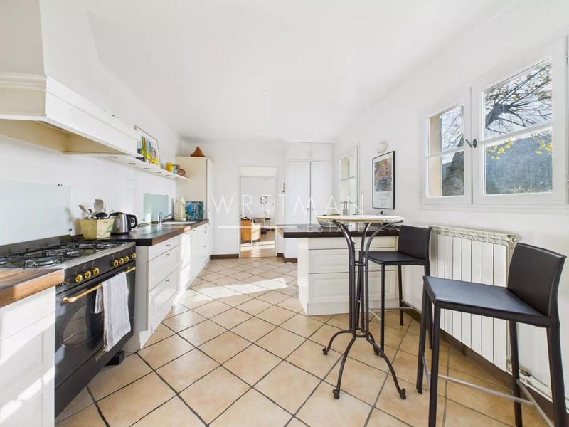 Maison - 141 m² - 5 pièces