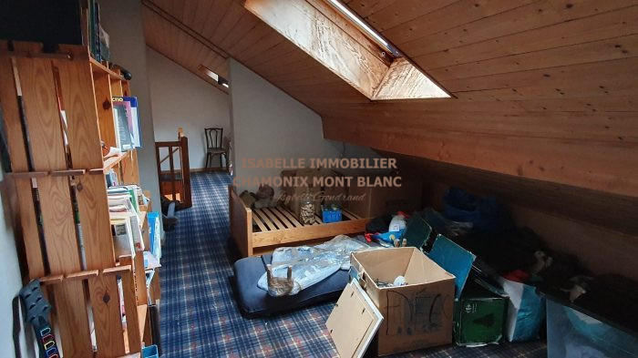 Maison traditionnelle - 174 m² - 7 pièces