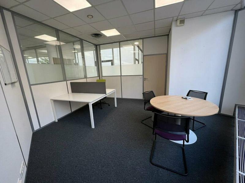 Bureau - 556 m²