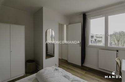Chambre - 11 m² - 4 pièces