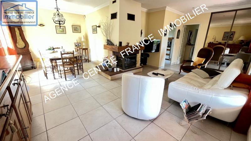 Maison - 98 m² - 5 pièces