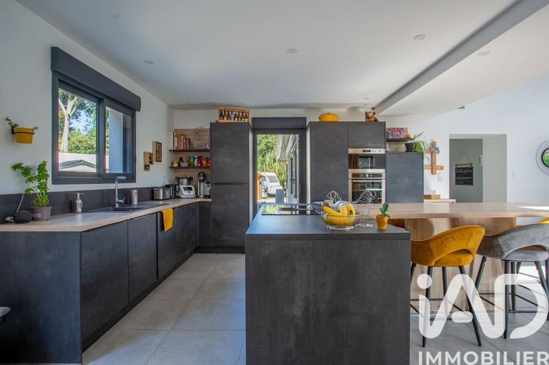 Maison - 166 m² - 6 pièces