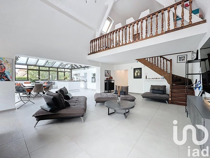 Maison - 221 m² - 9 pièces