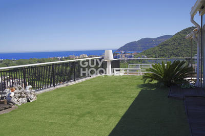 Appartement - 190 m² - 5 pièces