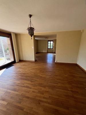 Maison traditionnelle - 206 m² - 8 pièces