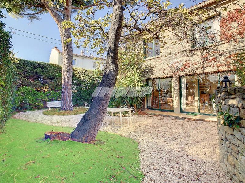 Maison - 200 m² - 7 pièces