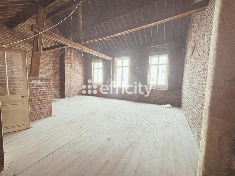 Maison - 250 m² - 13 pièces