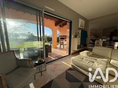 Maison de maîtres - 360 m² - 8 pièces