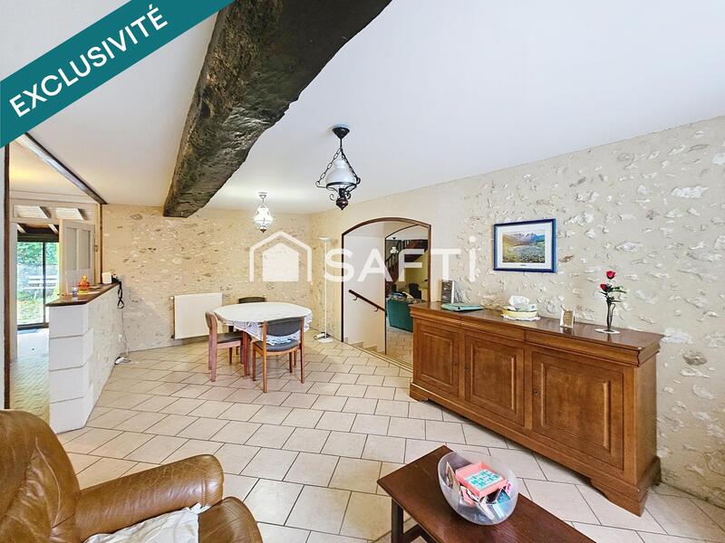 Maison - 205 m² - 8 pièces