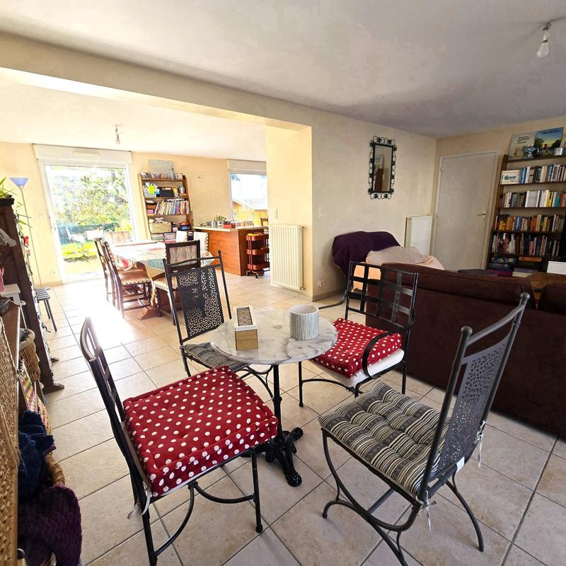 Maison - 184 m² - 8 pièces