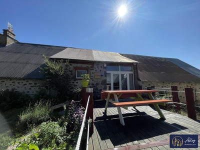 Maison ancienne - 230 m² - 6 pièces