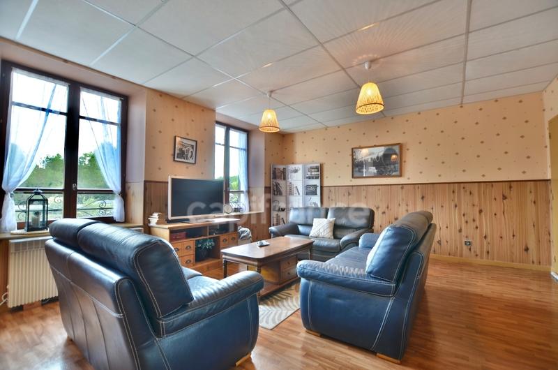 Maison en pierre - 545 m² - 21 pièces