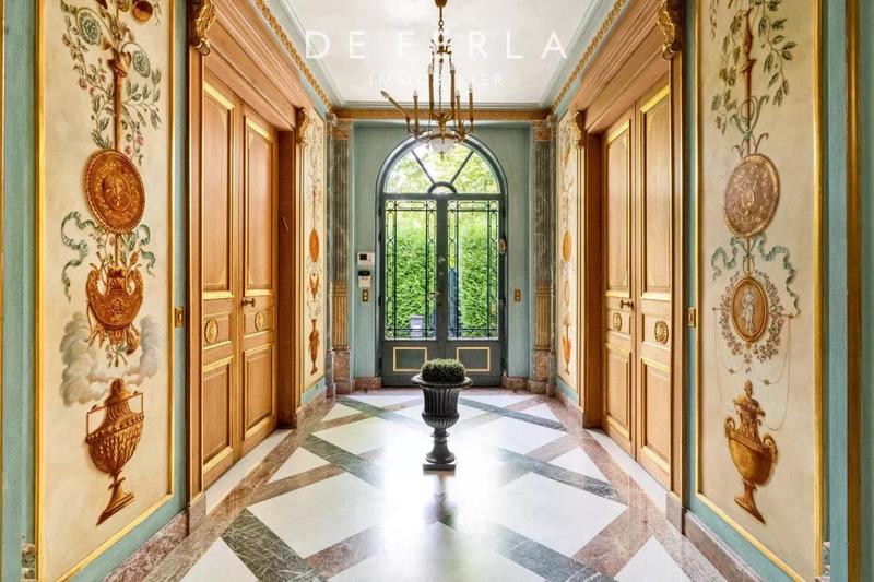 Hôtel particulier - 326 m² - 10 pièces