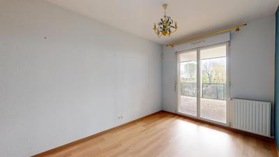 Appartement - 98 m² - 5 pièces